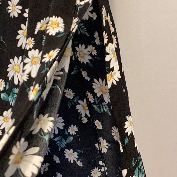 Forever 21 rayon floral maxi skirt size small - Picture 2 of 7